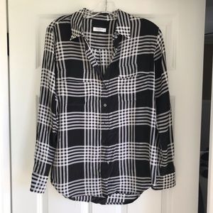 Equipment navy button down